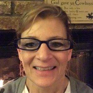 Meet your Posher, Denise